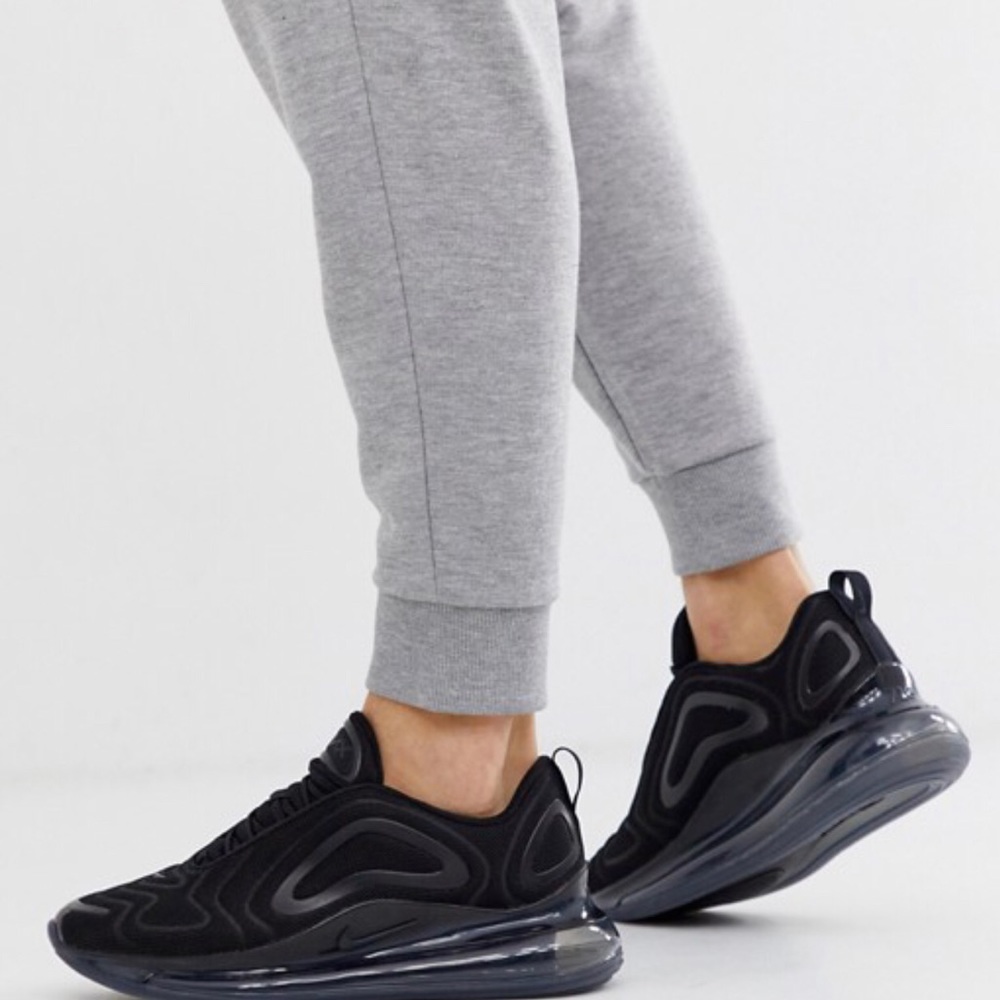 Nike Air Max 720 SZ 8